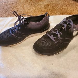 Ladies' Nike Training shoes, Sz 7.5